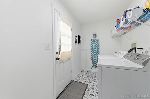 Tiny photo for 320 ESSEX Court, Aurora, IL 60504 (MLS # 12620326)