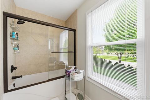 Tiny photo for 320 ESSEX Court, Aurora, IL 60504 (MLS # 12620326)