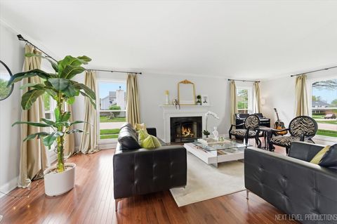 Tiny photo for 320 ESSEX Court, Aurora, IL 60504 (MLS # 12620326)