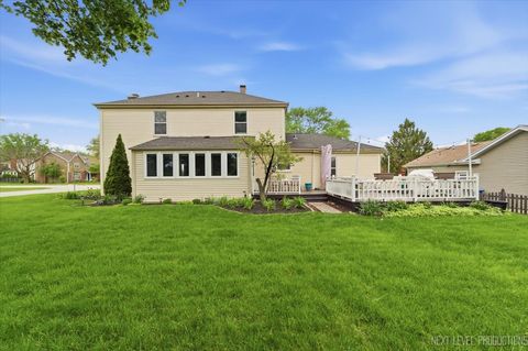 Tiny photo for 320 ESSEX Court, Aurora, IL 60504 (MLS # 12620326)