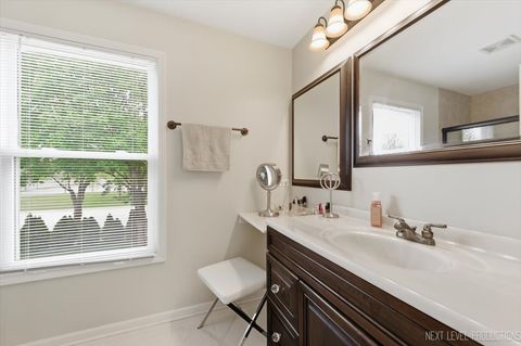 Tiny photo for 320 ESSEX Court, Aurora, IL 60504 (MLS # 12620326)