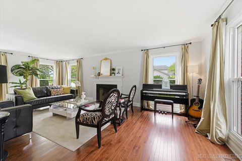 Tiny photo for 320 ESSEX Court, Aurora, IL 60504 (MLS # 12620326)