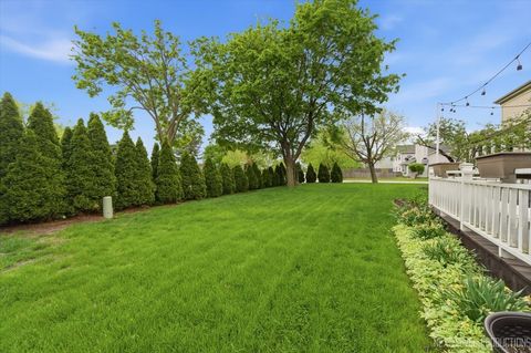 Tiny photo for 320 ESSEX Court, Aurora, IL 60504 (MLS # 12620326)