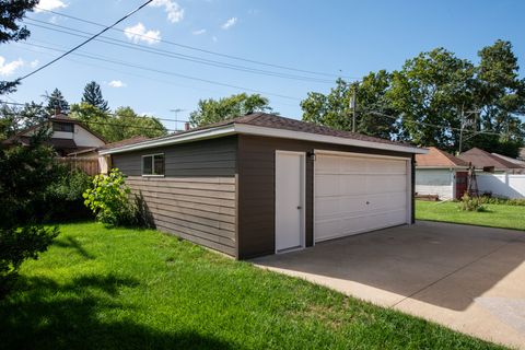 Tiny photo for 819 Oakland Avenue, Joliet, IL 60435 (MLS # 12474304)