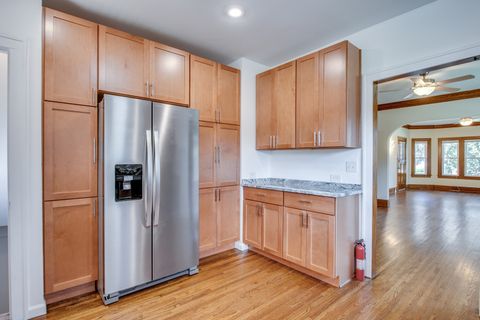 Tiny photo for 819 Oakland Avenue, Joliet, IL 60435 (MLS # 12474304)