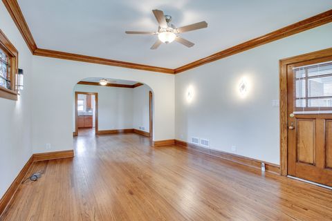 Tiny photo for 819 Oakland Avenue, Joliet, IL 60435 (MLS # 12474304)