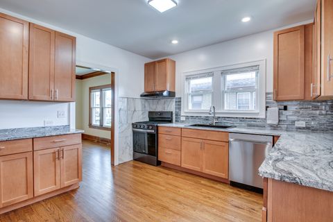 Tiny photo for 819 Oakland Avenue, Joliet, IL 60435 (MLS # 12474304)