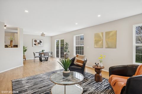 Tiny photo for 639 Navajo Street, Round Lake Heights, IL 60073 (MLS # 12523935)