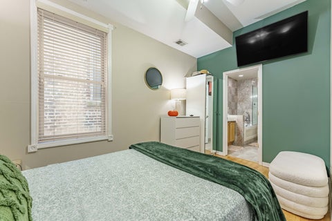 Tiny photo for 4806 N Milwaukee Avenue #2W, Chicago, IL 60630 (MLS # 12763615)