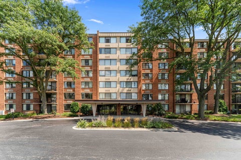 2000 Saint Regis Drive Unit 7D, Lombard, IL 60148 - #: 12743908