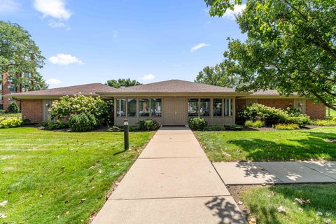 Tiny photo for 2000 Saint Regis Drive #7D, Lombard, IL 60148 (MLS # 12743908)