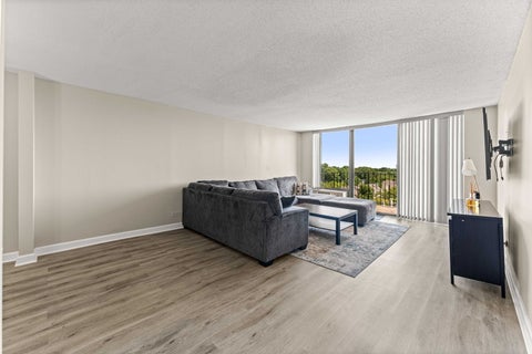 Tiny photo for 2000 Saint Regis Drive #7D, Lombard, IL 60148 (MLS # 12743908)