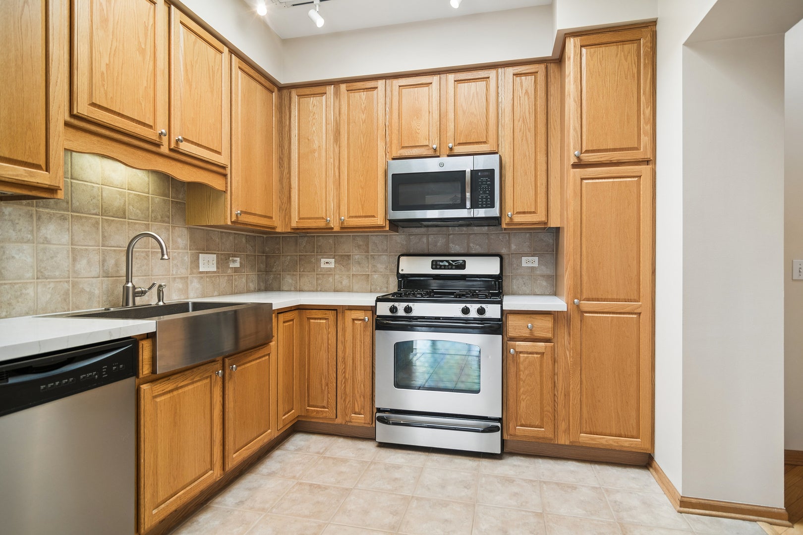 11 S Wille Street 705