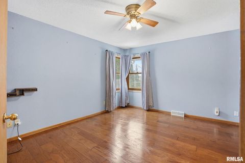 Tiny photo for 411 E 19TH Avenue, Coal Valley, IL 61240 (MLS # QC4270030)