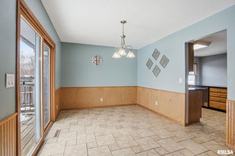 Tiny photo for 411 E 19TH Avenue, Coal Valley, IL 61240 (MLS # QC4270030)