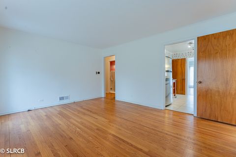 Tiny photo for 266 Columbia Avenue, Des Plaines, IL 60016 (MLS # 12523562)