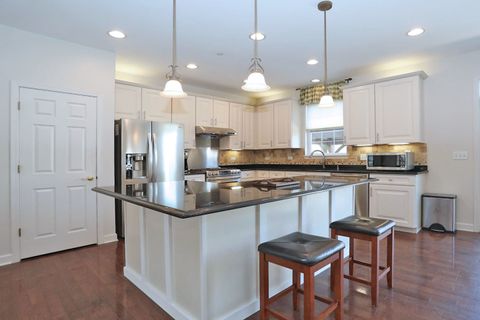 Tiny photo for 2140 Edgartown Lane, Hoffman Estates, IL 60192 (MLS # 12628019)
