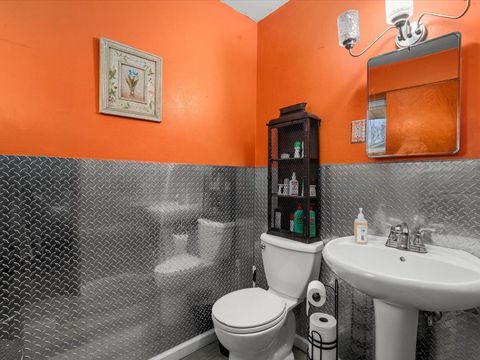 Tiny photo for 520 S 6th Street, Herrin, IL 62948 (MLS # 100000076)