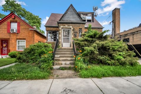 Photo of 8645 S Bennett Avenue, Chicago, IL 60617 (MLS # 12492553)
