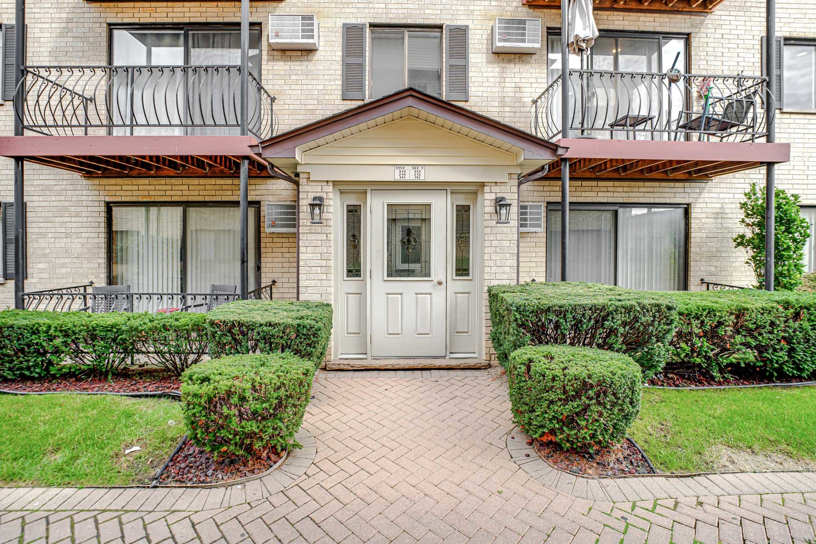 5159 N East River Road 212