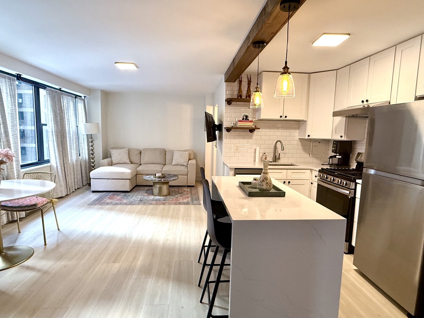 850 N Dewitt Place 7F