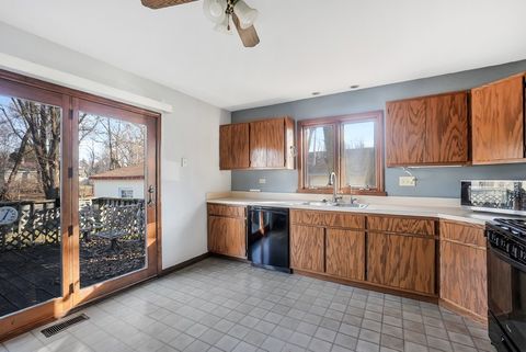 Tiny photo for 637 Madison Street, Batavia, IL 60510 (MLS # 12569414)