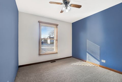 Tiny photo for 637 Madison Street, Batavia, IL 60510 (MLS # 12569414)