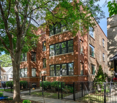 Photo of 1740 W Catalpa Avenue #1E, Chicago, IL 60640 (MLS # 12790463)