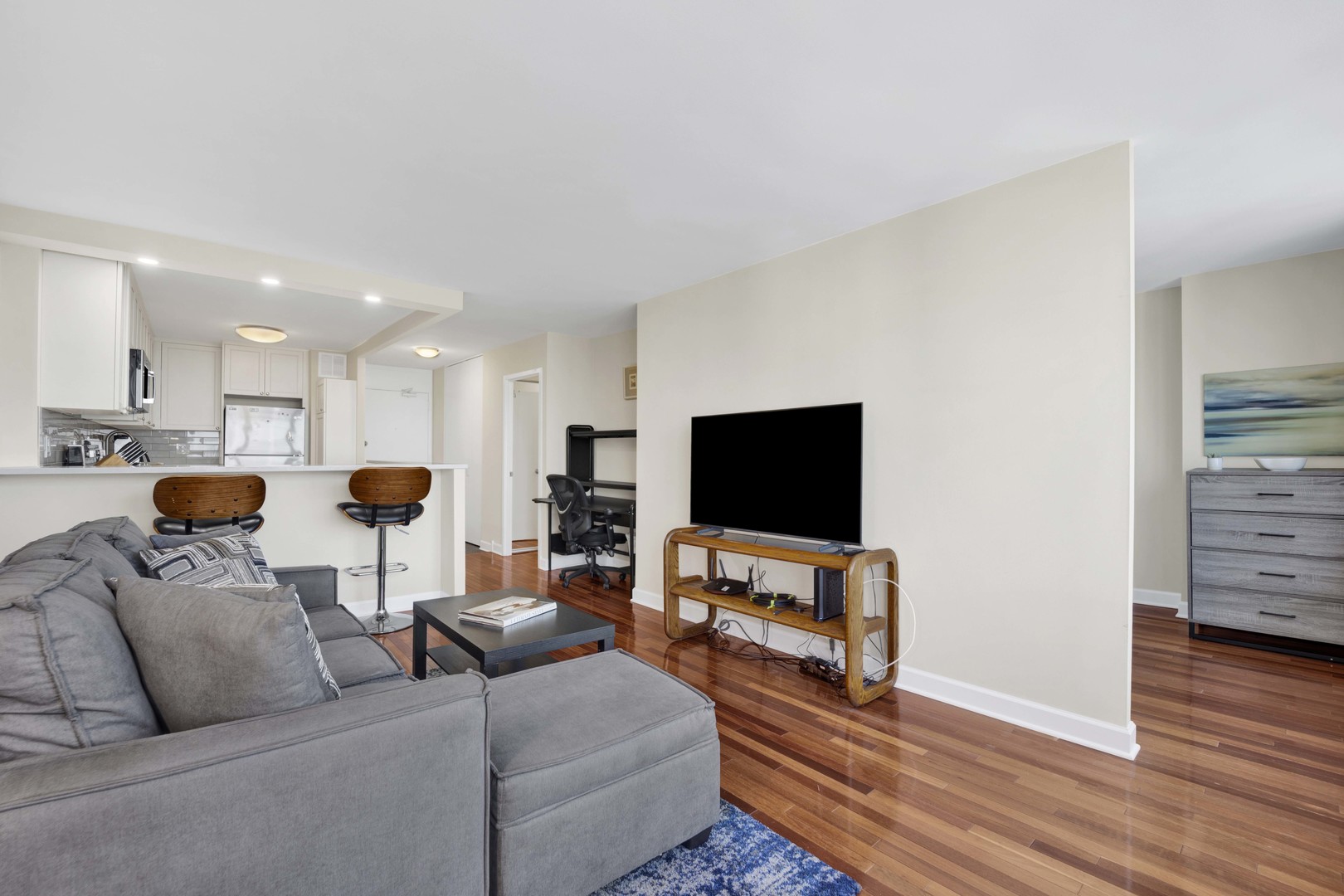 1560 N Sandburg Terrace 4109J
