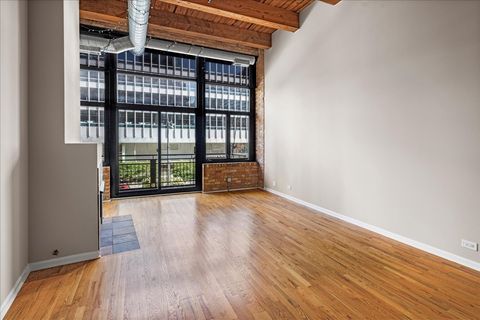 Tiny photo for 525 W Superior Street #224, Chicago, IL 60654 (MLS # 12466838)