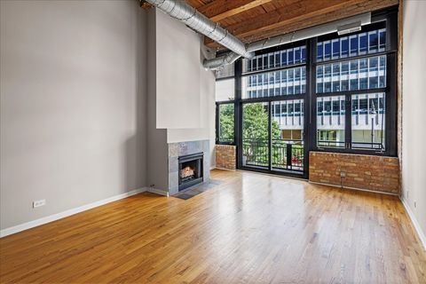 Tiny photo for 525 W Superior Street #224, Chicago, IL 60654 (MLS # 12466838)