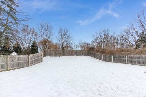 Tiny photo for 900 Glenmore Lane, Elgin, IL 60124 (MLS # 12520631)