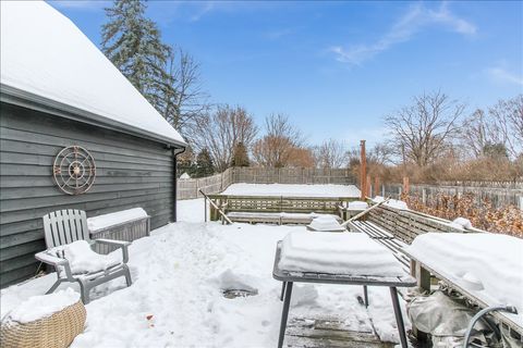 Tiny photo for 900 Glenmore Lane, Elgin, IL 60124 (MLS # 12520631)