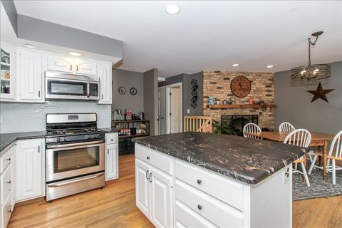 Tiny photo for 900 Glenmore Lane, Elgin, IL 60124 (MLS # 12520631)