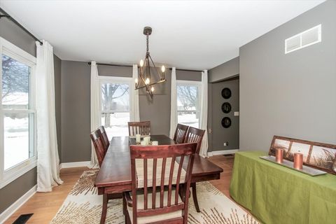 Tiny photo for 900 Glenmore Lane, Elgin, IL 60124 (MLS # 12520631)