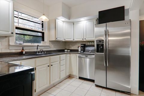 Tiny photo for 14 Broadway Place, Normal, IL 61761 (MLS # 12572535)