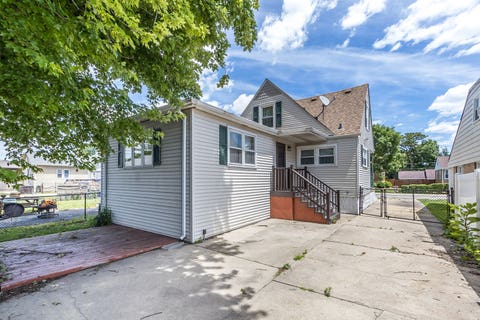 Tiny photo for 4024 Gage Avenue, Lyons, IL 60534 (MLS # 12655292)