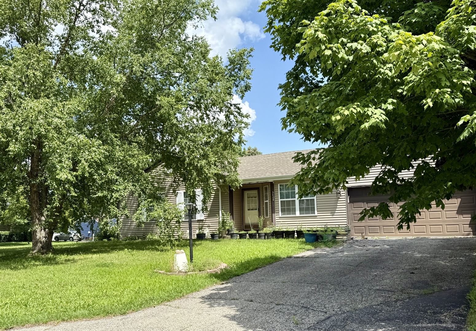 Island Lake, Illinois 60042, United States, 3 Bedrooms Bedrooms, ,1 BathroomBathrooms,Residential,Contingent,246048