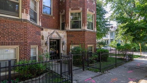 Photo of 1639 W GRANVILLE Avenue #G, Chicago, IL 60660 (MLS # 12666371)