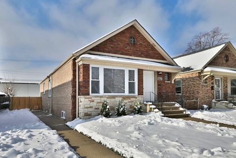 Tiny photo for 11204 S Emerald Avenue, Chicago, IL 60628 (MLS # 12548506)