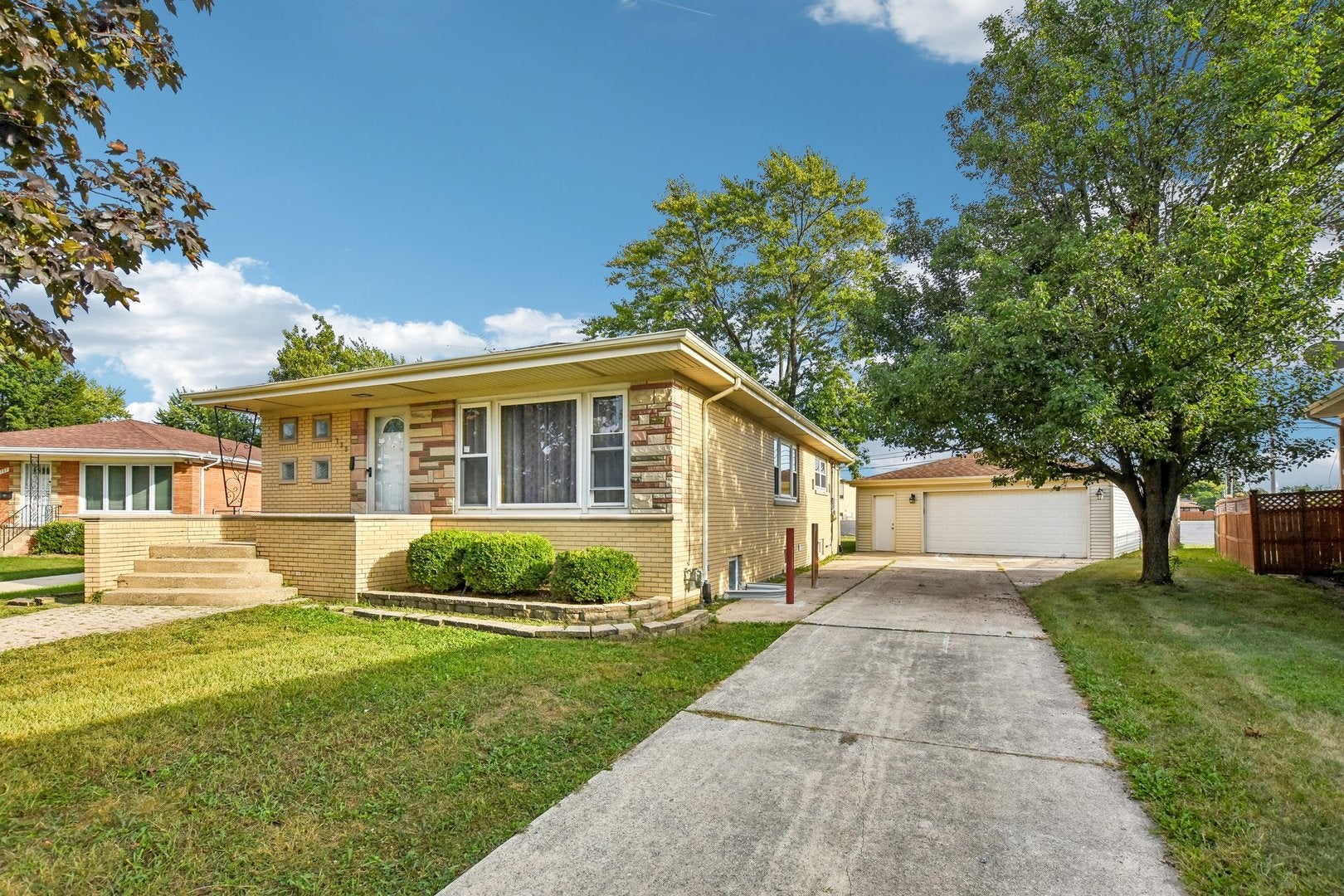733 Caryn Circle