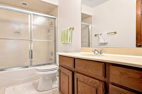 Tiny photo for 1419 Stevenson Drive, Libertyville, IL 60048 (MLS # 12723407)