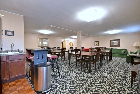 Tiny photo for 360 Claymoor Avenue #2E, Hinsdale, IL 60521 (MLS # 12642905)