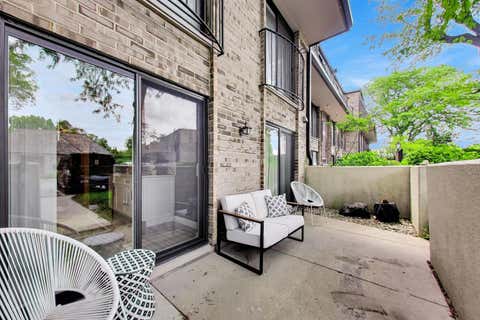 Tiny photo for 1714 Northfield Square Sq #B, Northfield, IL 60093 (MLS # 12693218)