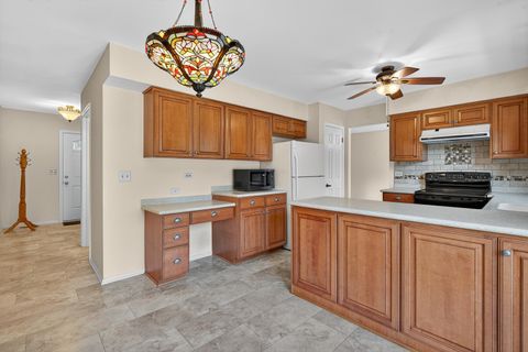 Tiny photo for 505 Astoria Court, Vernon Hills, IL 60061 (MLS # 12472291)