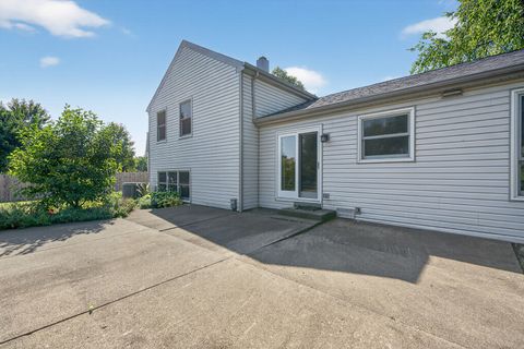 Tiny photo for 505 Astoria Court, Vernon Hills, IL 60061 (MLS # 12472291)