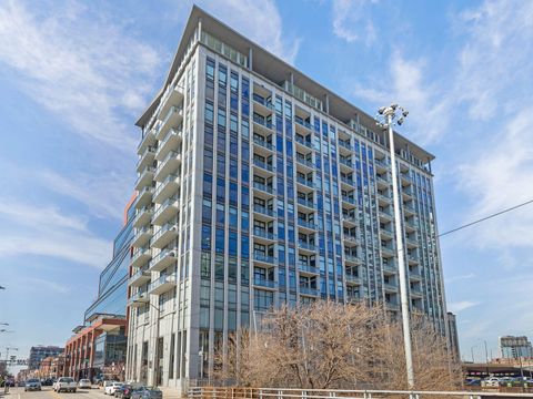 740 W Fulton Street C-2 Chicago IL 60661