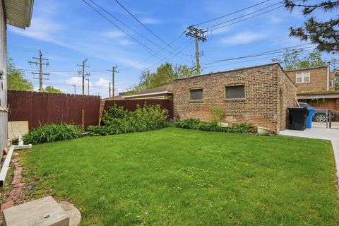 Tiny photo for 7923 S Luella Avenue, Chicago, IL 60617 (MLS # 12634327)