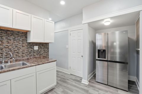 Tiny photo for 7923 S Luella Avenue, Chicago, IL 60617 (MLS # 12634327)