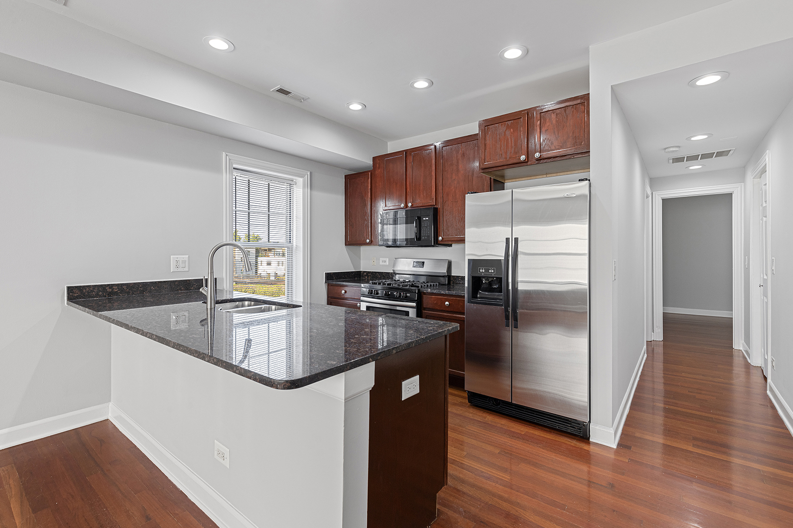 7367 N Ashland Boulevard 3